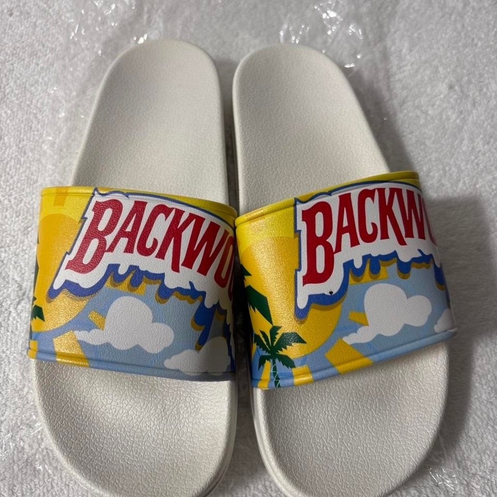 Backwoods Slides Sandals – White/Yellow Sunset Print Size 11–12 (EU 44–45)